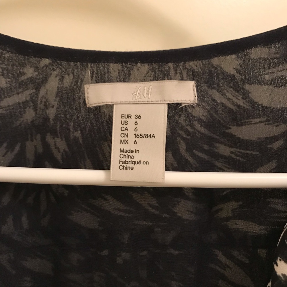 H&M Ruffle patterned dress - Picture 6 of 6